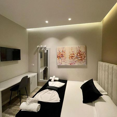 Premium City Studio & Suite Tiranë Ngoại thất bức ảnh