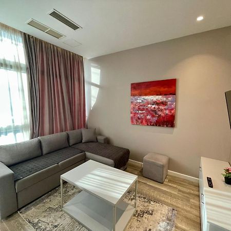 Premium City Studio & Suite Tiranë Ngoại thất bức ảnh