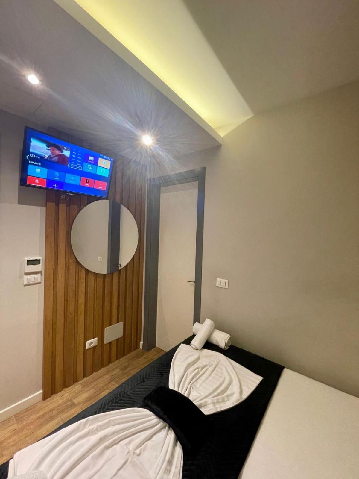 Premium City Studio & Suite Tiranë Ngoại thất bức ảnh