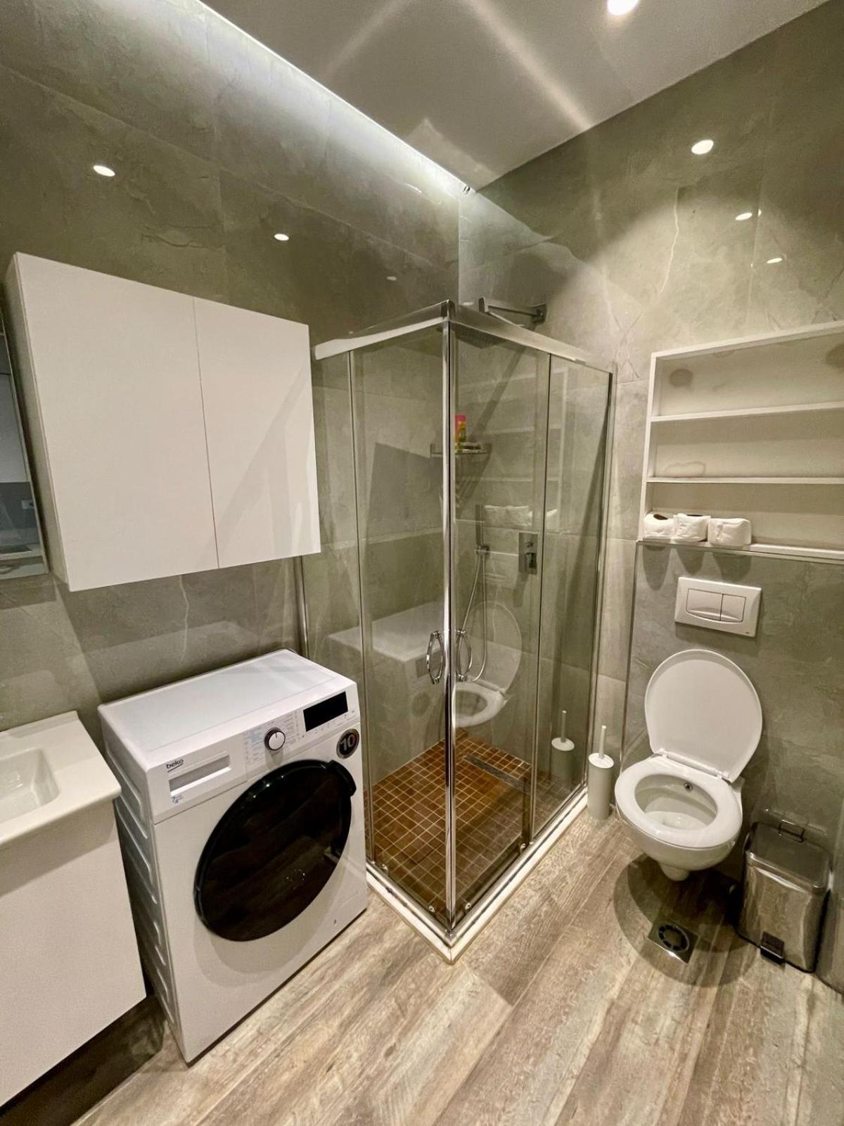 Premium City Studio & Suite Tiranë Ngoại thất bức ảnh