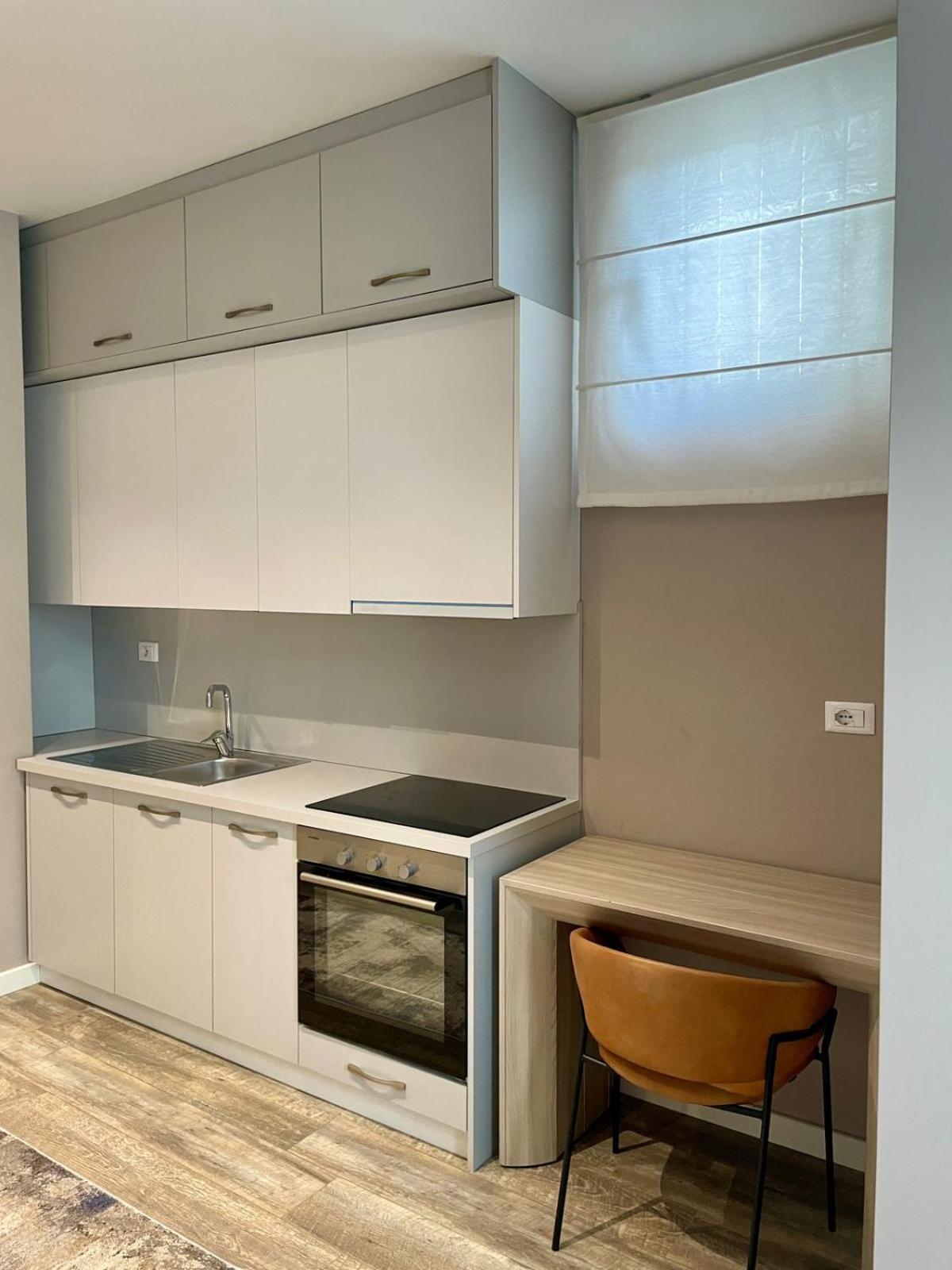 Premium City Studio & Suite Tiranë Ngoại thất bức ảnh