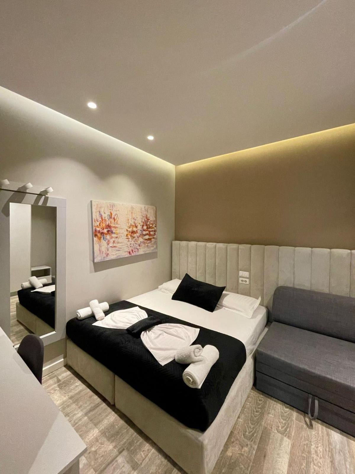 Premium City Studio & Suite Tiranë Ngoại thất bức ảnh